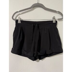 Lululemon black short 6